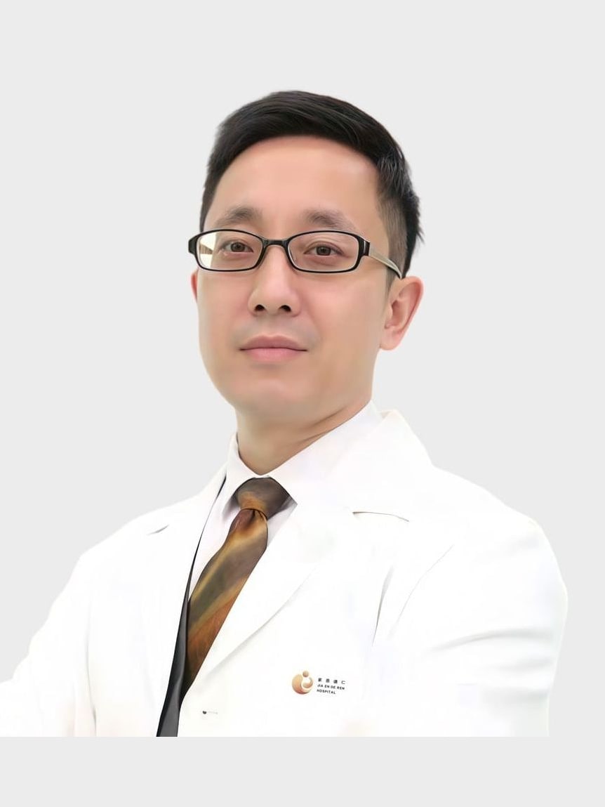 李伟